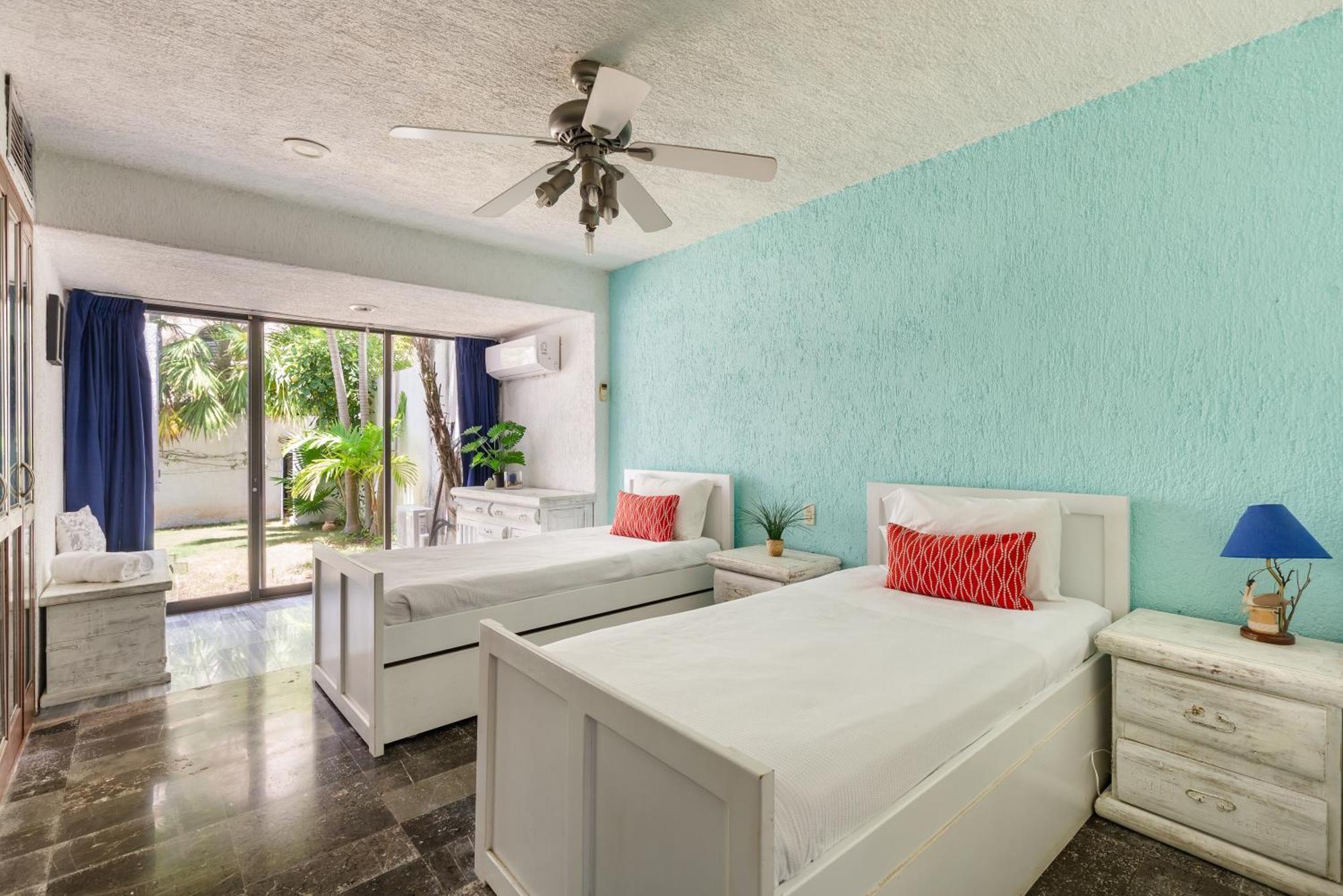 Large House - Walking To Beach - 10 Guests! Cancún Kültér fotó