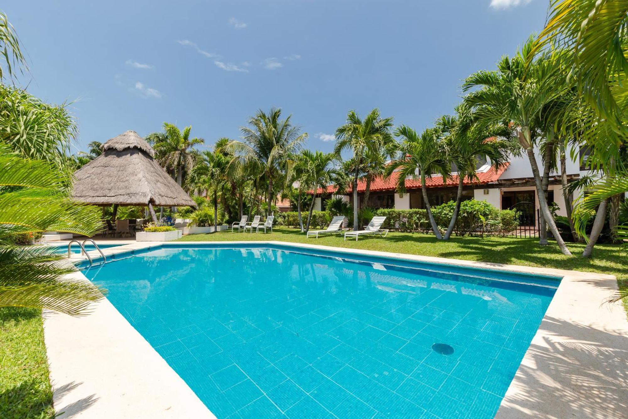 Large House - Walking To Beach - 10 Guests! Cancún Kültér fotó