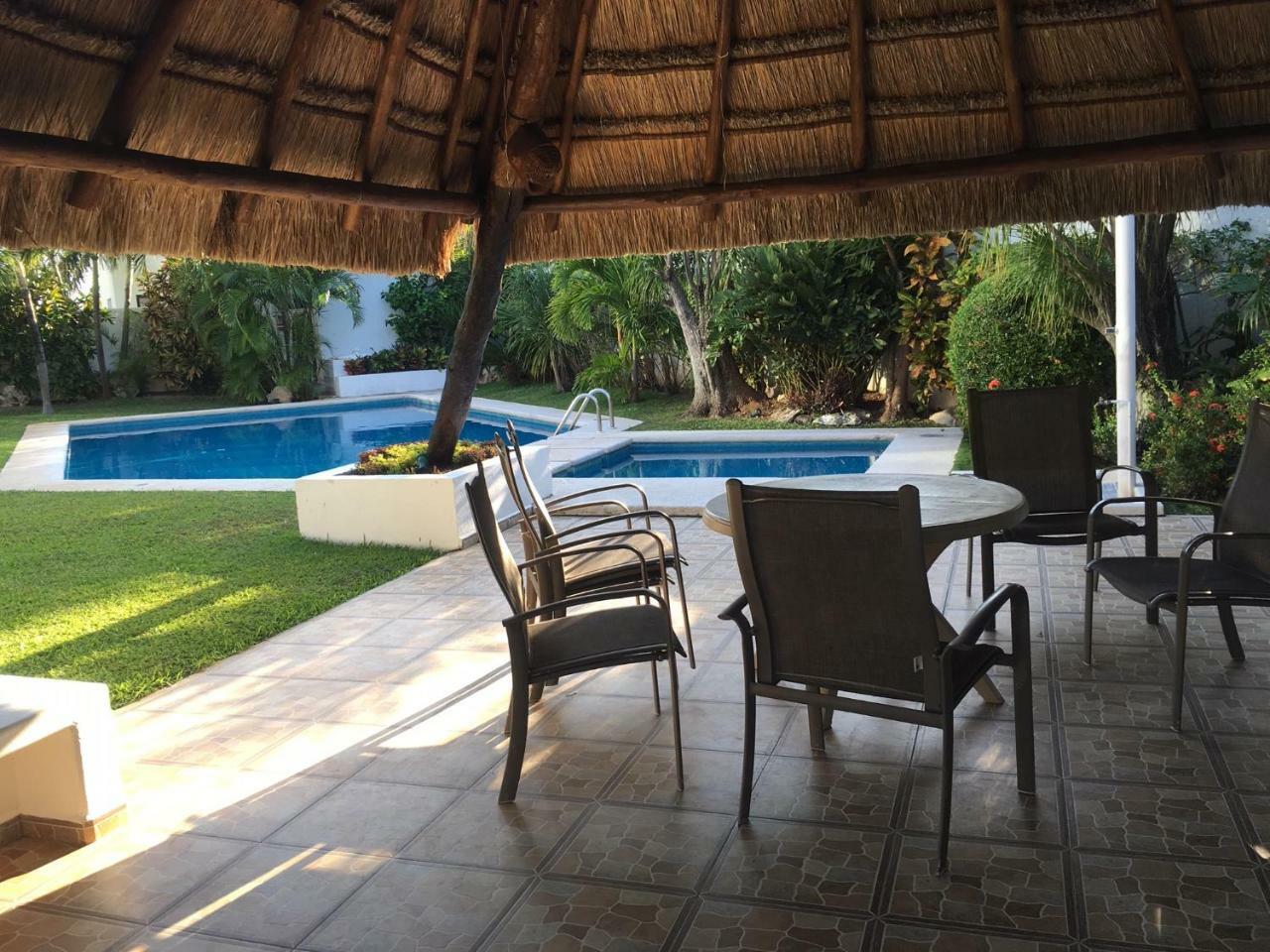 Large House - Walking To Beach - 10 Guests! Cancún Kültér fotó